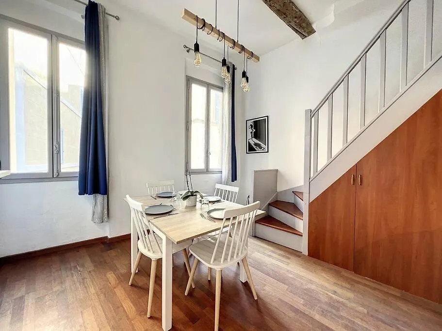 マルセイユCharming Mezzanine - Historic District - Les Freres De La Loc'アパートメント 0*, マルセイユ